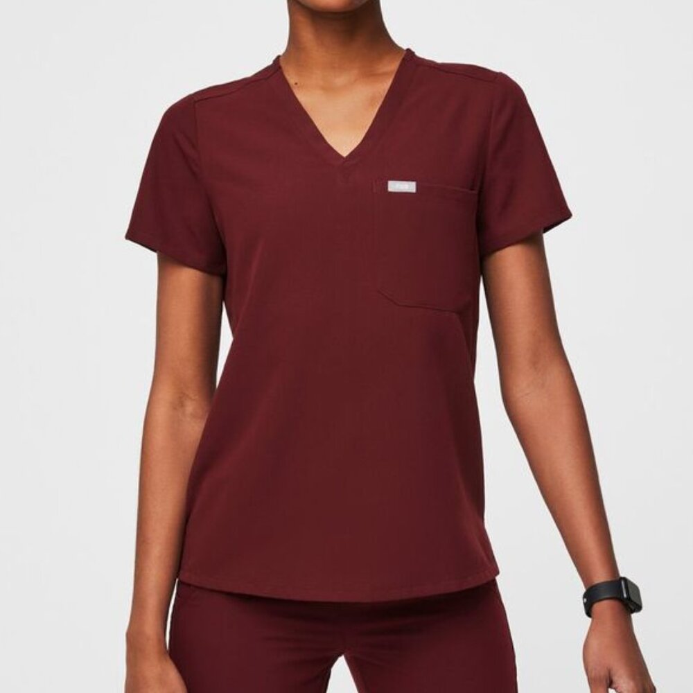 Figs Women's Catarina One-Pocket Scrub Top - Burgundy, Medium